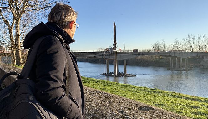 Alderigi lungo la spalletta dell'Arno