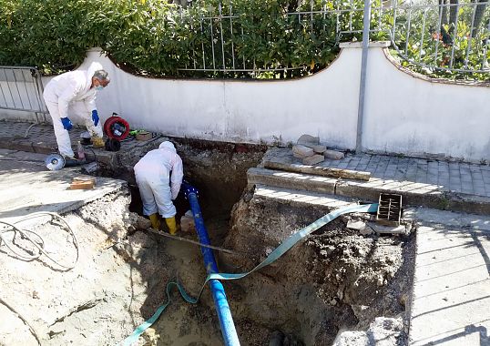 Dipendenti di Acque SpA al lavoro 2