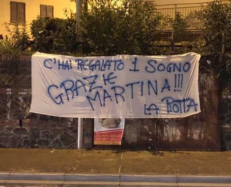 Lo striscione per Martina Trevisan alla Rotta (foto da Fb, Alessandro Matteoli)