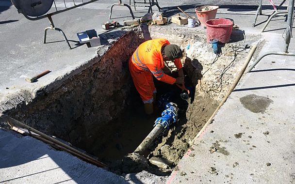 Dipendenti di Acque SpA al lavoro 1