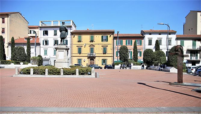 Piazza Andrea da Pontedera